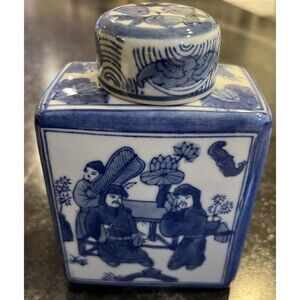 Chinese Vintage Blue White Porcelain Tea Caddy with Lid Figural  6x4 inches